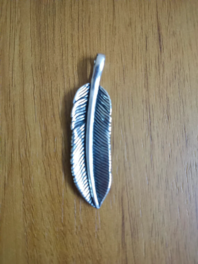 Nature's Beauty: 925 Sterling Silver Olive Tree Leaf-Shaped Pendant