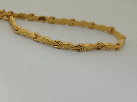 916 hallmark gold ladies handcrafted braclet for party and daily wear