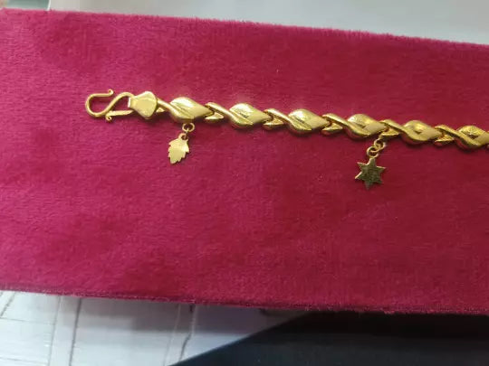 916 hallmark gold ladies handcrafted braclet for party and daily wear